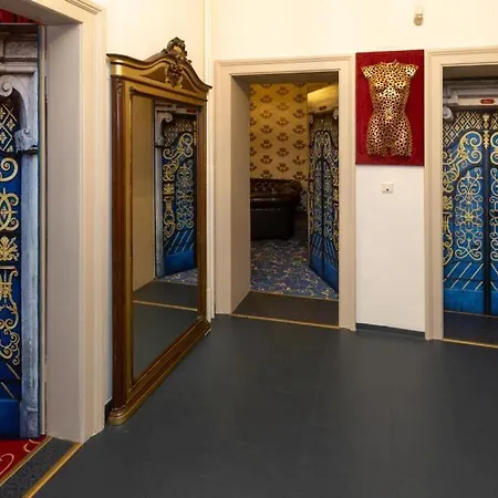 Villa Orasch Mit Erotikflair Krumpendorf